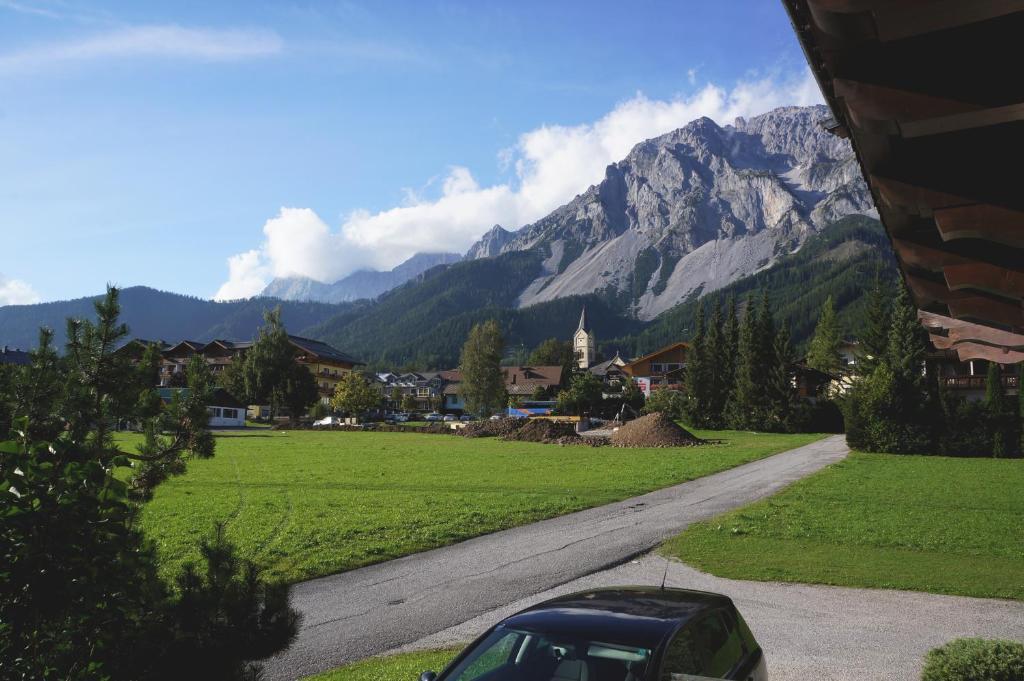 Hotel Gästehaus Soldanella Ramsau am Dachstein Zimmer foto