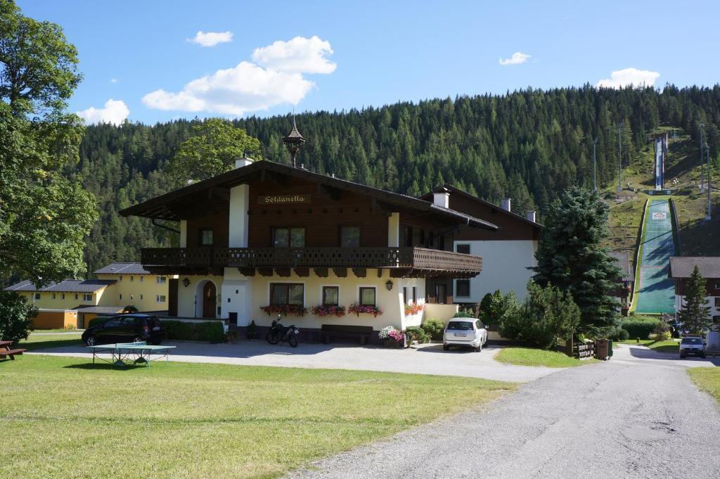 Hotel Gästehaus Soldanella Ramsau am Dachstein Exterior foto